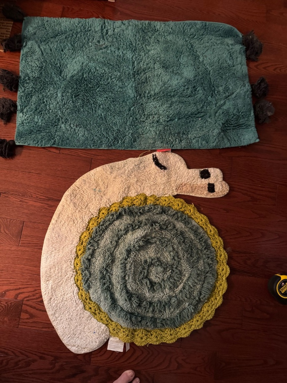 Urban Outfitters Teal and Cream Snail Bath Mat Set